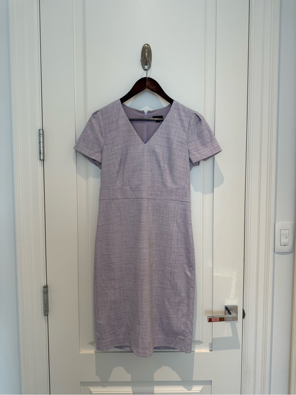 Ann Taylor Lilac V‑Neck Short Sleeve Midi Dress